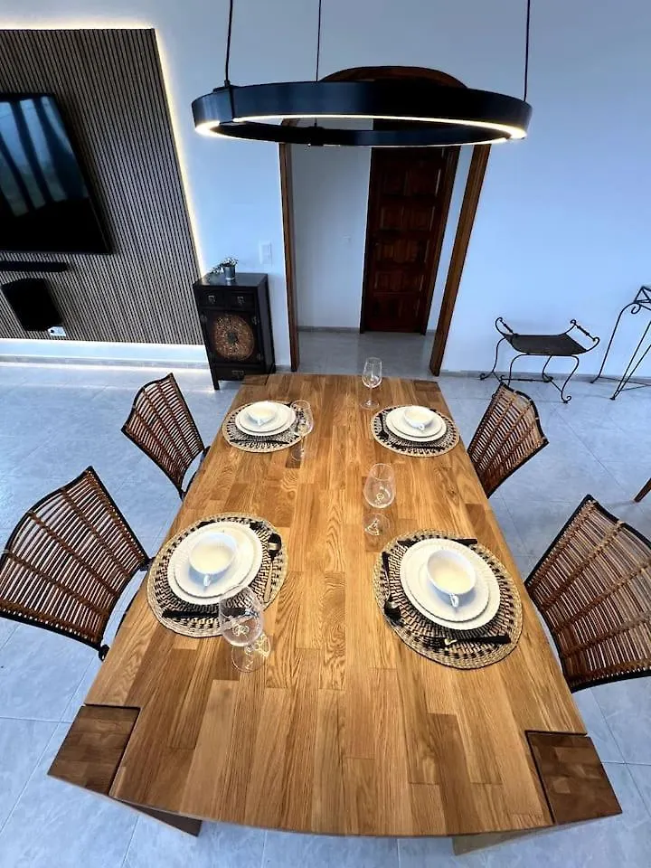 איקוד דה לוס וינוס Penthouse Las Barandas ספרד